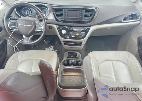 2017 Chrysler Pacifica Touring L z USA, uszkodzony, nr VIN 2C4RC1BG2HR711795